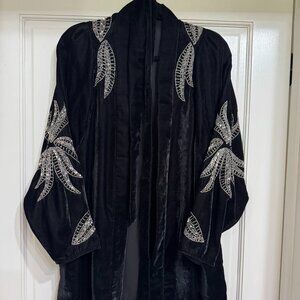 Beautiful DoDo Bar Or Black Velvet Jacket with Embroidered Beads & Sequins sz M